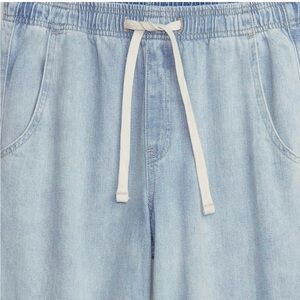 Gap pull on jeans worn once with tie string waist. Super cute style!